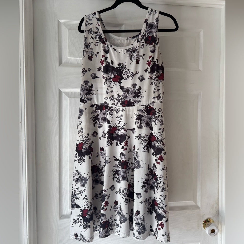 Floral Sleeveless Dress- size XL